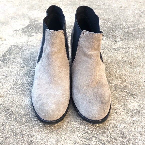 Urban Outfitters Stacked Heel Chelsea Boots sz 8 - Picture 3 of 6